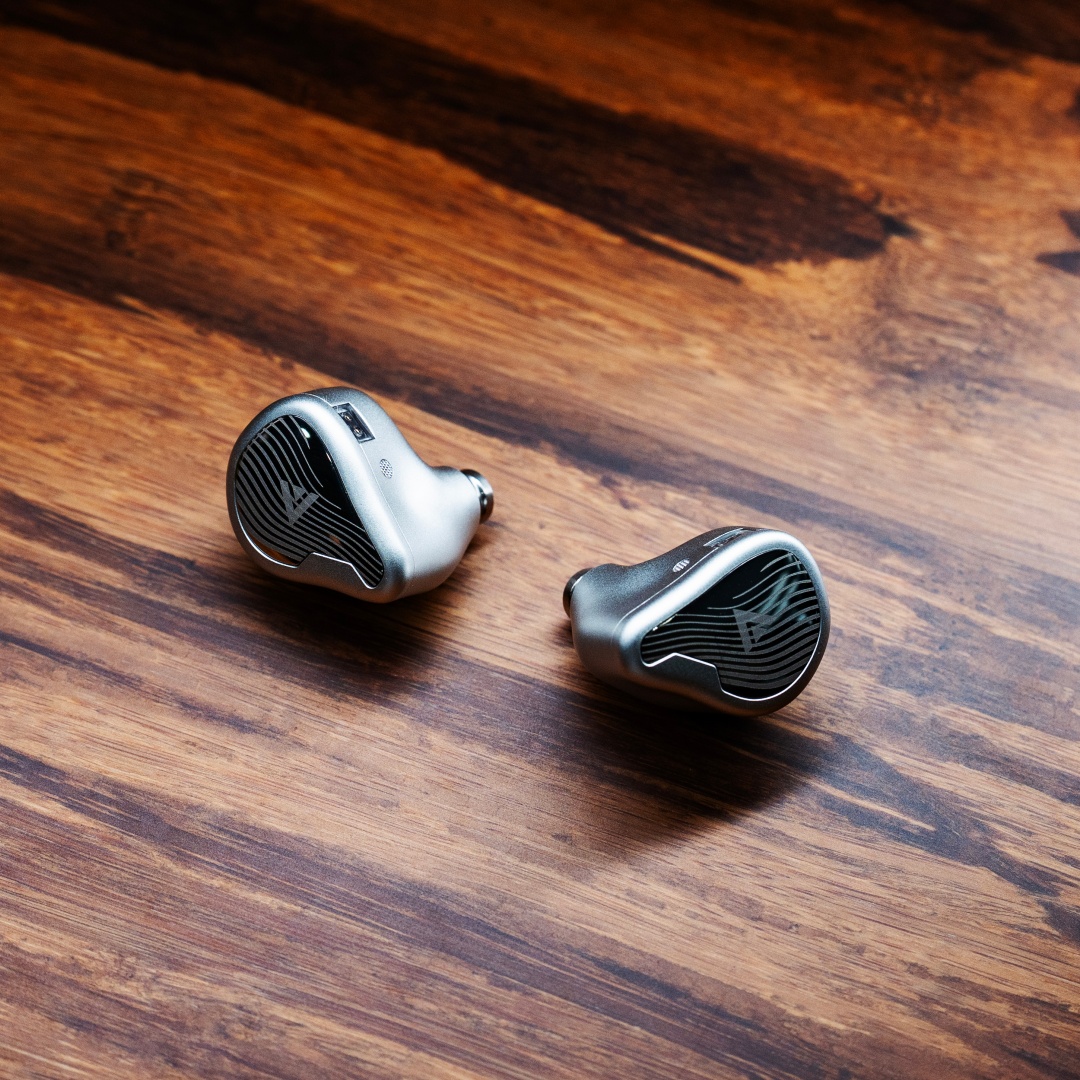 سماعات أذن داخلية ثلاثية المكو - مراجعة Planar Magnetic Iem Earphones وسعره