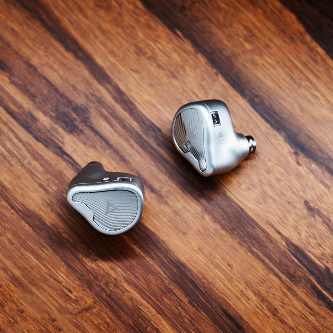 سماعات أذن داخلية ثلاثية المكو - مراجعة Planar Magnetic Iem Earphones وسعره